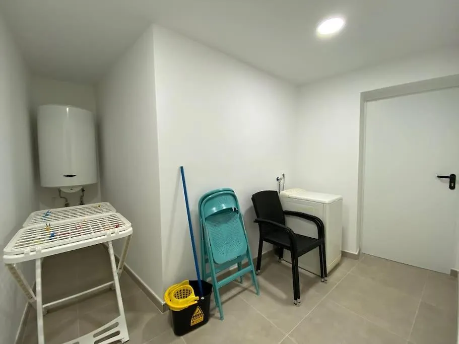 Apartamentos Aquarium 100 M2 Next To The Beach Roses Daire
