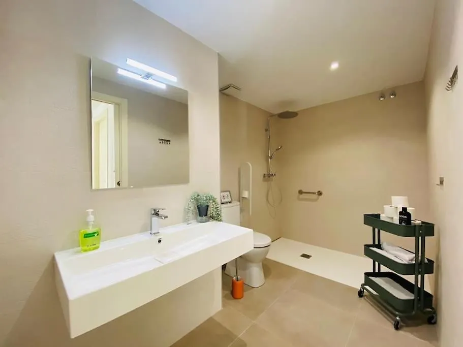 Daire Apartamentos Aquarium 100 M2 Next To The Beach Roses İspanya